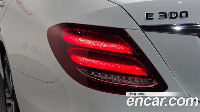 Mercedes-Benz E-Class (W213) E300 Avantgarde 2020 — фото 29