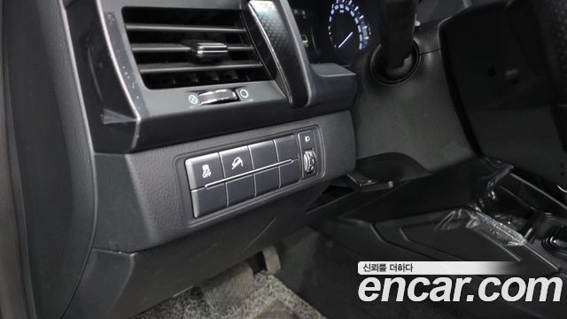 KG Mobility (SsangYong) Rexton Sports Khan Diesel 2.2 4WD Prestige Special (5-Link) 2020 — фото 27