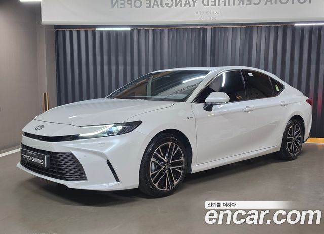 Toyota Camry (XV80) 2.5 XLE Hybrid