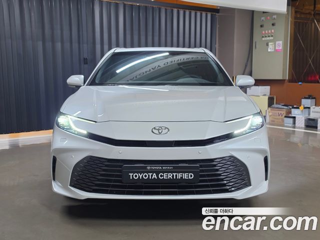 Toyota Camry (XV80) 2.5 XLE Hybrid 2025 — фото 3