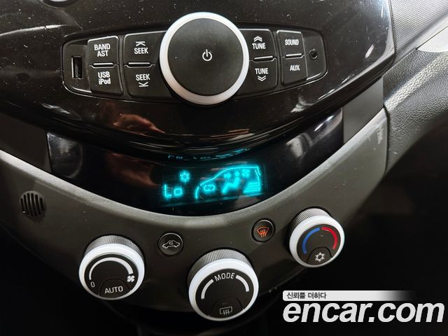 Chevrolet Spark LT Special Edition 2012 — фото 15