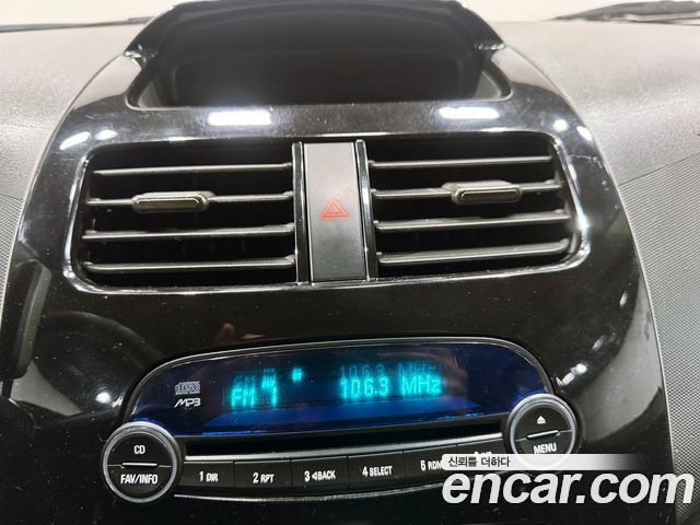 Chevrolet Spark LT Special Edition 2012 — фото 16
