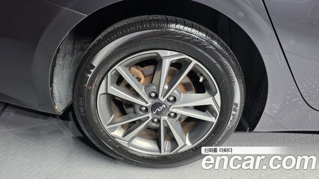 Kia K3 (II) 1.6 Prestige 2023 — фото 5
