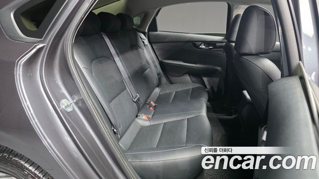 Kia K3 (II) 1.6 Prestige 2023 — фото 12