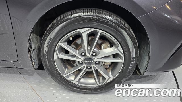 Kia K3 (II) 1.6 Prestige 2023 — фото 21