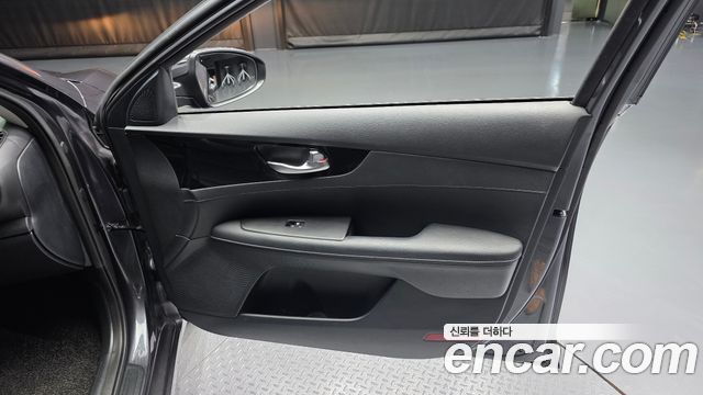 Kia K3 (II) 1.6 Prestige 2023 — фото 25