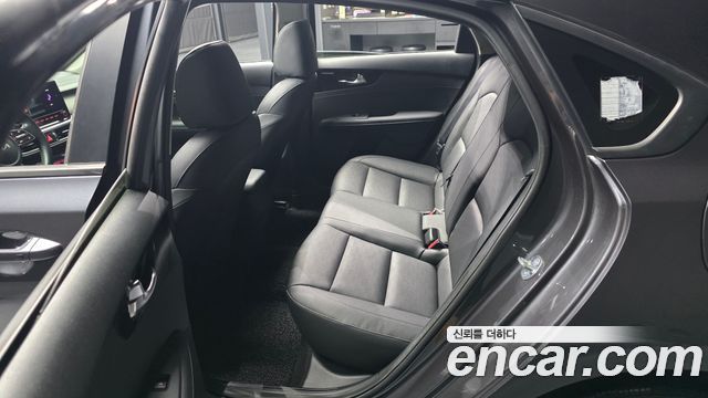 Kia K3 (II) 1.6 Prestige 2023 — фото 26