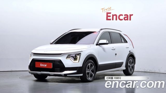 Kia Niro Prestige 2022 — фото 1