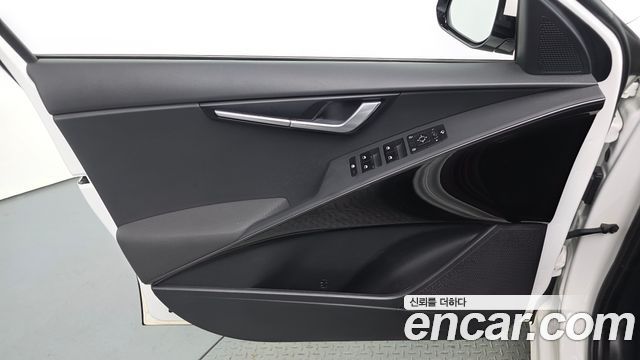 Kia Niro Prestige 2022 — фото 24