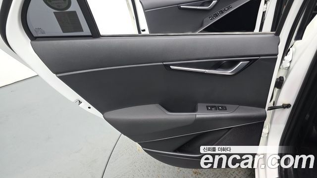 Kia Niro Prestige 2022 — фото 25