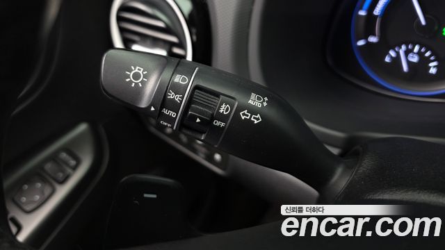 Hyundai Kona Hybrid Premium Special 2020 — фото 31