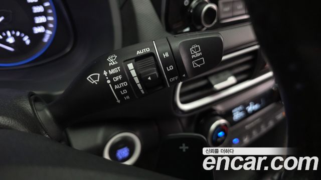 Hyundai Kona Hybrid Premium Special 2020 — фото 32