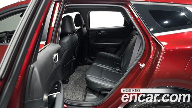 Kia Sportage (V) Diesel 2.0 2WD Nobleless 2022 — фото 12