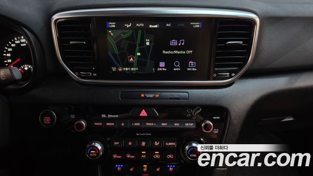 Kia Sportage The Bold Diesel 2.0 2WD Signature 2020 — фото 14