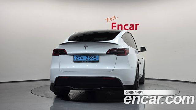 Tesla Model Y RWD 2023 — фото 4