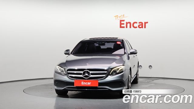 Mercedes-Benz E-Class (W213) E300 4MATIC Avnatgarde 2018 — фото 3