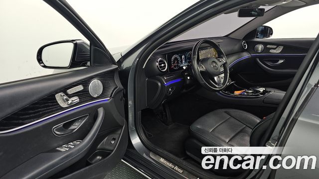 Mercedes-Benz E-Class (W213) E300 4MATIC Avnatgarde 2018 — фото 11