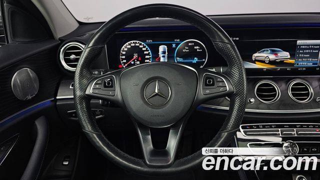 Mercedes-Benz E-Class (W213) E300 4MATIC Avnatgarde 2018 — фото 13