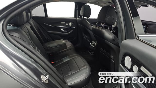 Mercedes-Benz E-Class (W213) E300 4MATIC Avnatgarde 2018 — фото 26