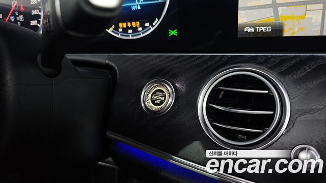 Mercedes-Benz E-Class (W213) E300 4MATIC Avnatgarde 2018 — фото 32