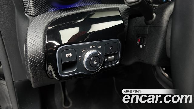Mercedes-Benz A-Class (W177) A220 Hatchback 2021 — фото 17