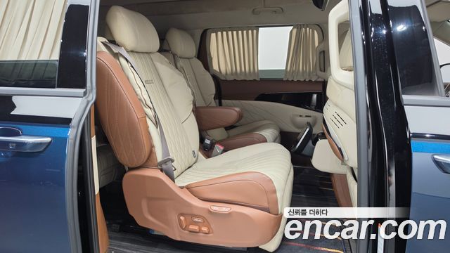 Kia Carnival (IV) Gasoline 9-Seater Hi Limousine (7-seater Limousine(Special vehicle) 2024 — фото 11