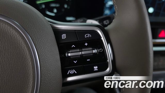 Kia Carnival (IV) Gasoline 9-Seater Hi Limousine (7-seater Limousine(Special vehicle) 2024 — фото 15