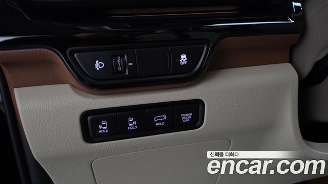 Kia Carnival (IV) Gasoline 9-Seater Hi Limousine (7-seater Limousine(Special vehicle) 2024 — фото 20