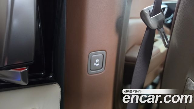 Kia Carnival (IV) Gasoline 9-Seater Hi Limousine (7-seater Limousine(Special vehicle) 2024 — фото 34
