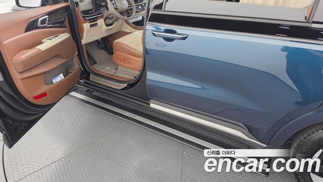Kia Carnival (IV) Gasoline 9-Seater Hi Limousine (7-seater Limousine(Special vehicle) 2024 — фото 38