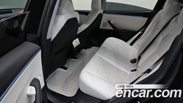 Tesla Model 3 RWD 2025 — фото 12