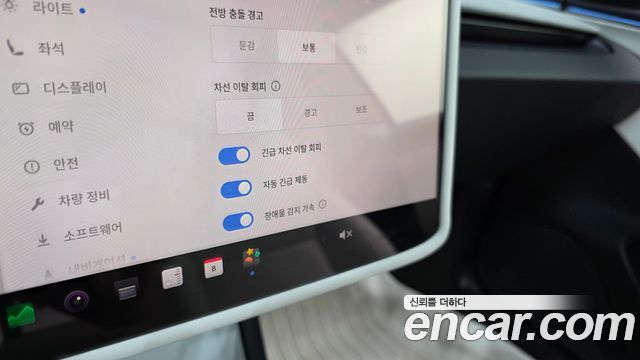 Tesla Model 3 RWD 2025 — фото 18