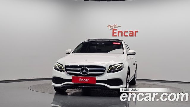 Mercedes-Benz E-Class (W213) E300 4MATIC Avnatgarde 2017 — фото 3