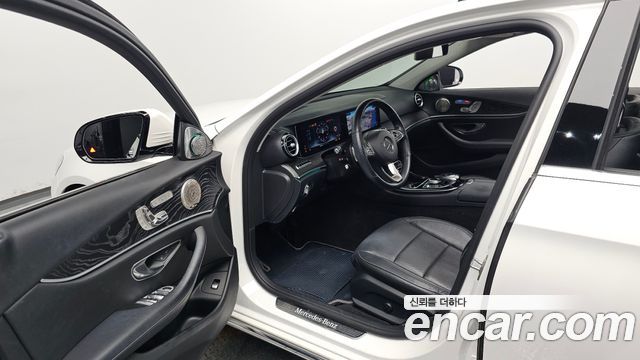 Mercedes-Benz E-Class (W213) E300 4MATIC Avnatgarde 2017 — фото 10