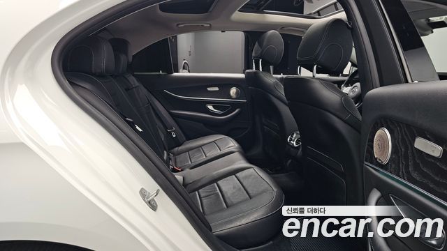 Mercedes-Benz E-Class (W213) E300 4MATIC Avnatgarde 2017 — фото 11