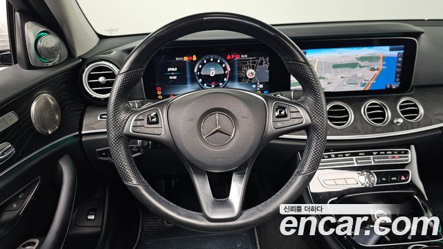 Mercedes-Benz E-Class (W213) E300 4MATIC Avnatgarde 2017 — фото 13