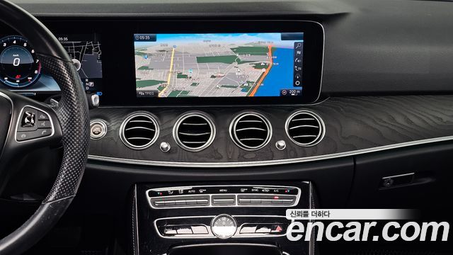 Mercedes-Benz E-Class (W213) E300 4MATIC Avnatgarde 2017 — фото 17