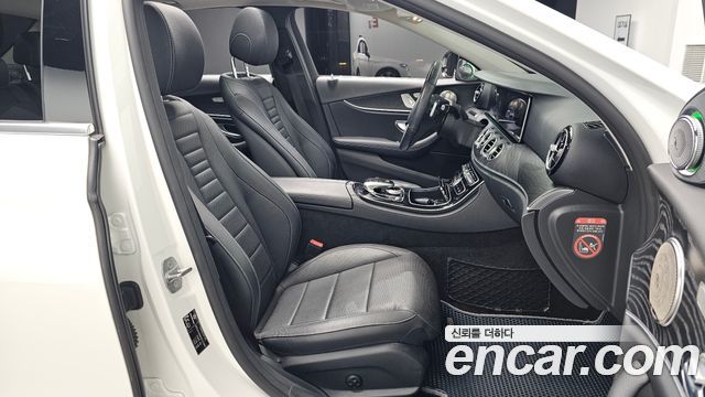 Mercedes-Benz E-Class (W213) E300 4MATIC Avnatgarde 2017 — фото 26