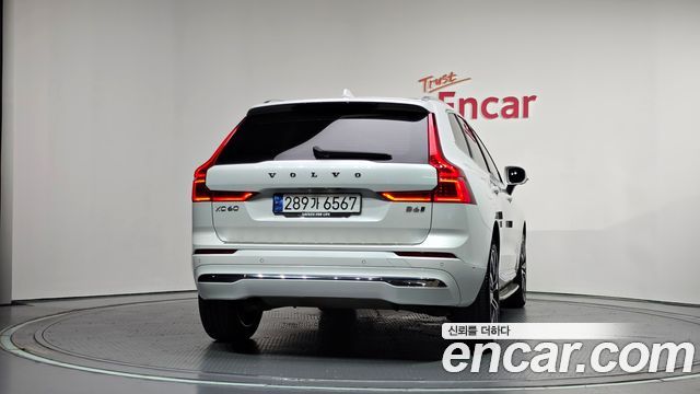 Volvo XC60 (II) B6 Ultimate Bright 2023 — фото 4