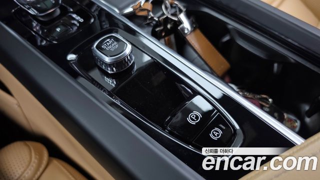 Volvo XC60 (II) B6 Ultimate Bright 2023 — фото 21