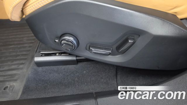 Volvo XC60 (II) B6 Ultimate Bright 2023 — фото 24