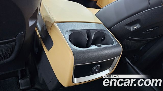 Kia Carnival (IV) Gasoline 11-Seater Prestige 2023 — фото 17