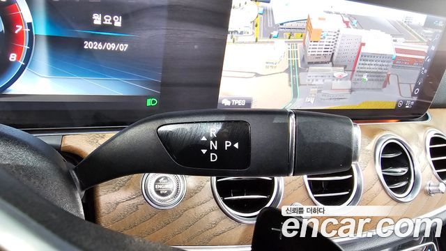 Mercedes-Benz E-Class (W213) E300 4MATIC Exclusive 2020 — фото 9