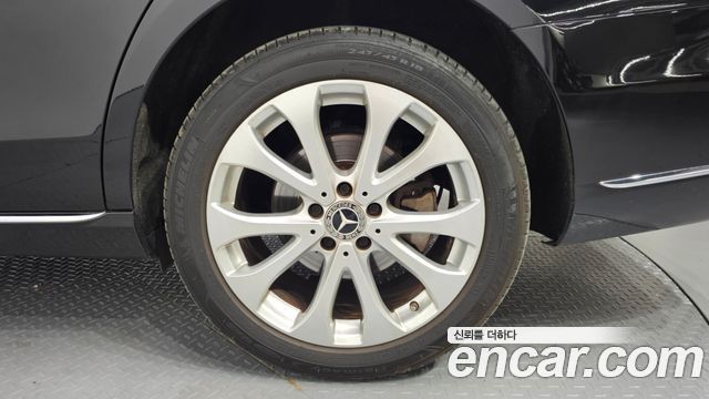 Mercedes-Benz E-Class (W213) E300 4MATIC Exclusive 2020 — фото 21