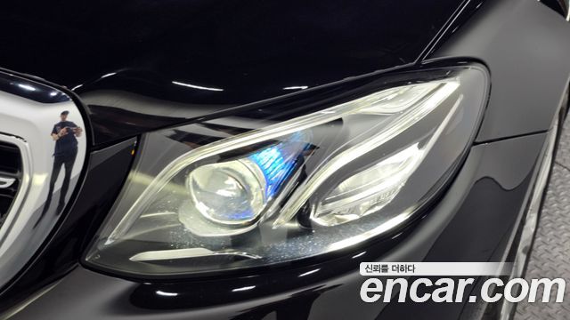 Mercedes-Benz E-Class (W213) E300 4MATIC Exclusive 2020 — фото 22