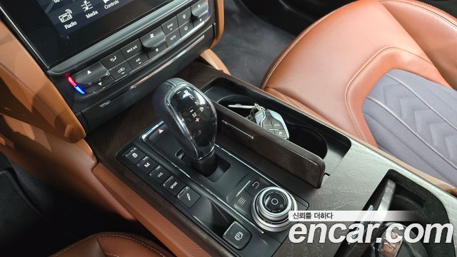 Maserati Quattroporte 3.0 V6 Granlusso 2018 — фото 9