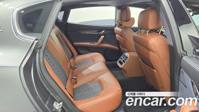 Maserati Quattroporte 3.0 V6 Granlusso 2018 — фото 11