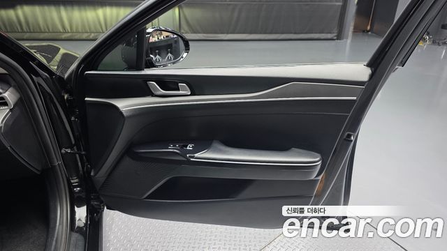 Kia K5 (III) 1.6 Turbo Prestige 2023 — фото 31