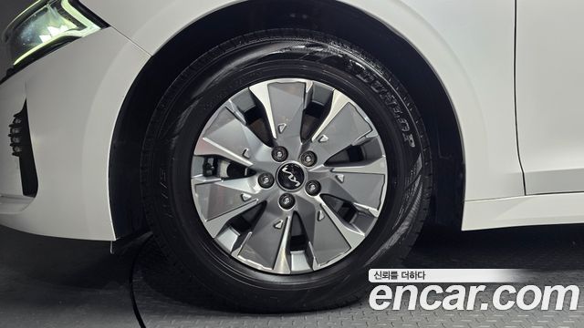 Kia K5 Hybrid (III) Trendy 2023 — фото 5