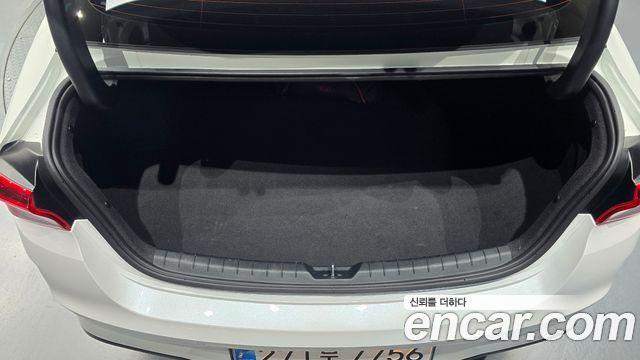 Kia K5 Hybrid (III) Trendy 2023 — фото 18